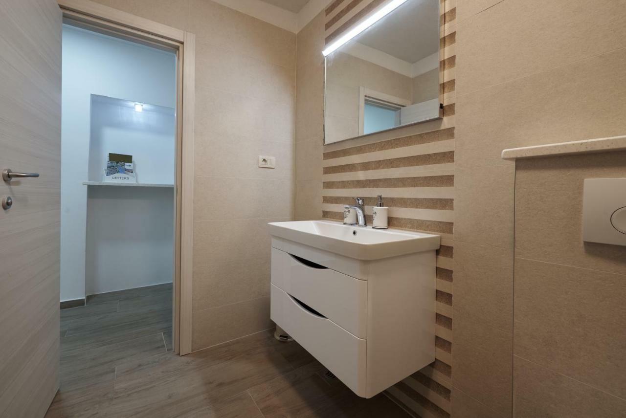 Sunny Side Apartment Trogir Luaran gambar